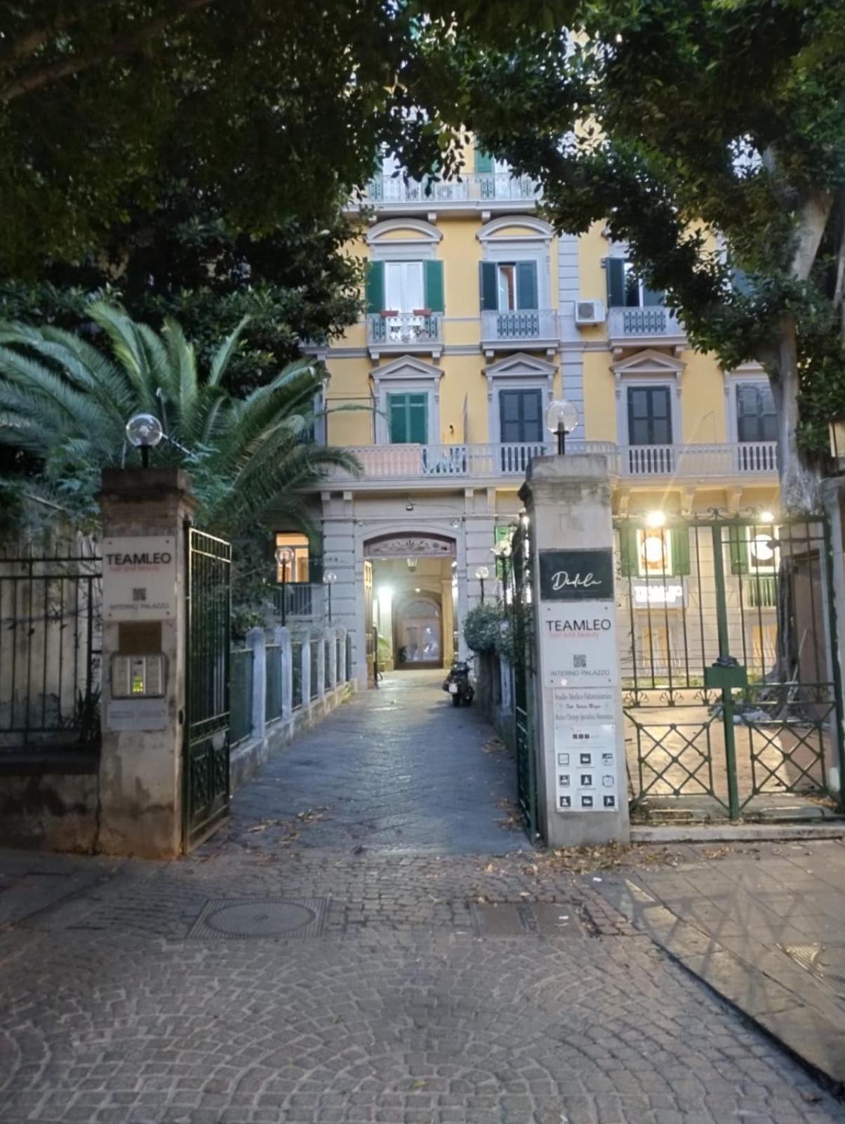 Amedeo Square Bed & Breakfast Naples Exterior photo