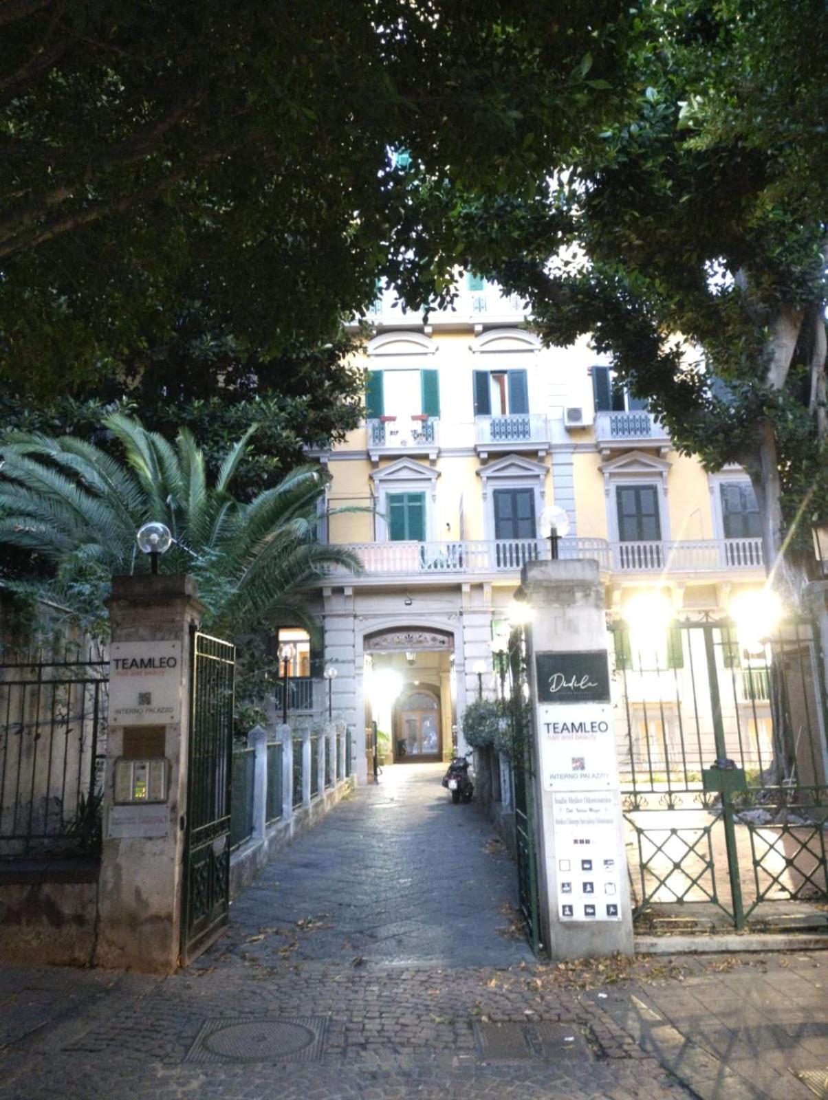 Amedeo Square Bed & Breakfast Naples Exterior photo